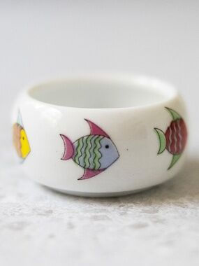 Ceramic tiny trinket dish with colorful fish 2" wide